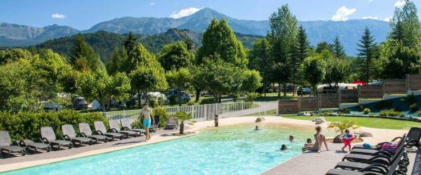 CAMPING LES PRAIRIES ***, with pets allowed on pitches en Provence-Alpes-Côte d'Azur