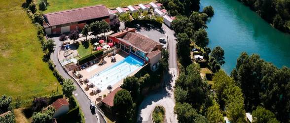 CAMPING LA CASCADE ****, with pets allowed on pitches en Occitanie